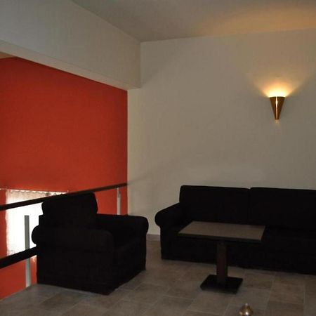 Okeania Seafront Rooms In Kaména Voúrla Eksteriør bilde