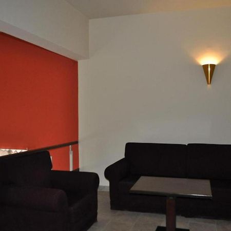 Okeania Seafront Rooms In Kaména Voúrla Eksteriør bilde