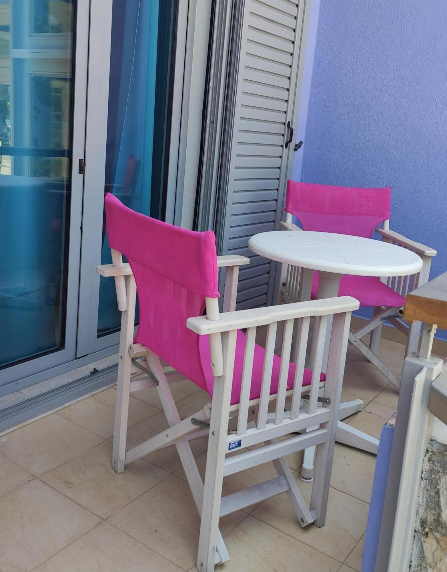 Okeania Seafront Rooms In Kaména Voúrla Eksteriør bilde