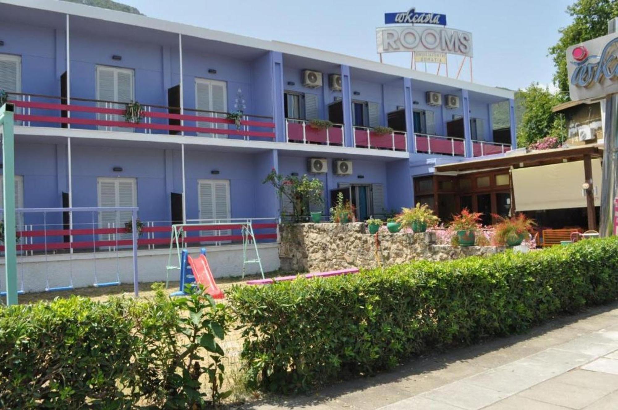 Okeania Seafront Rooms In Kaména Voúrla Eksteriør bilde