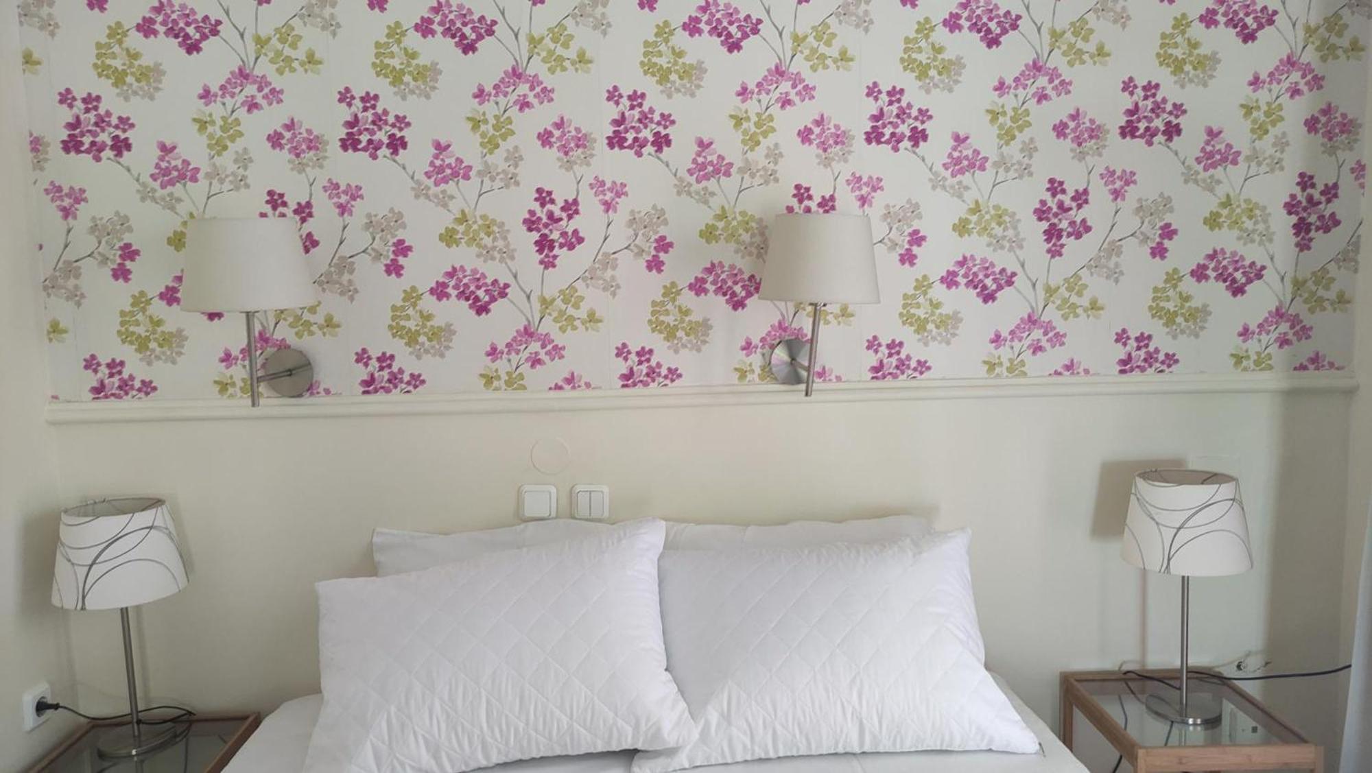 Okeania Seafront Rooms In Kaména Voúrla Eksteriør bilde